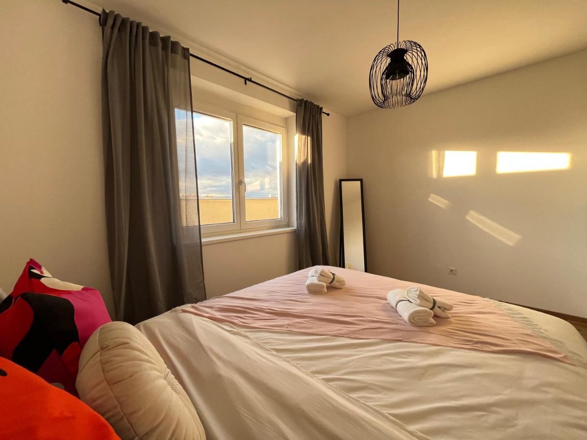 Penthouse Near Central Station With Free Parking Vienna Exterior photo