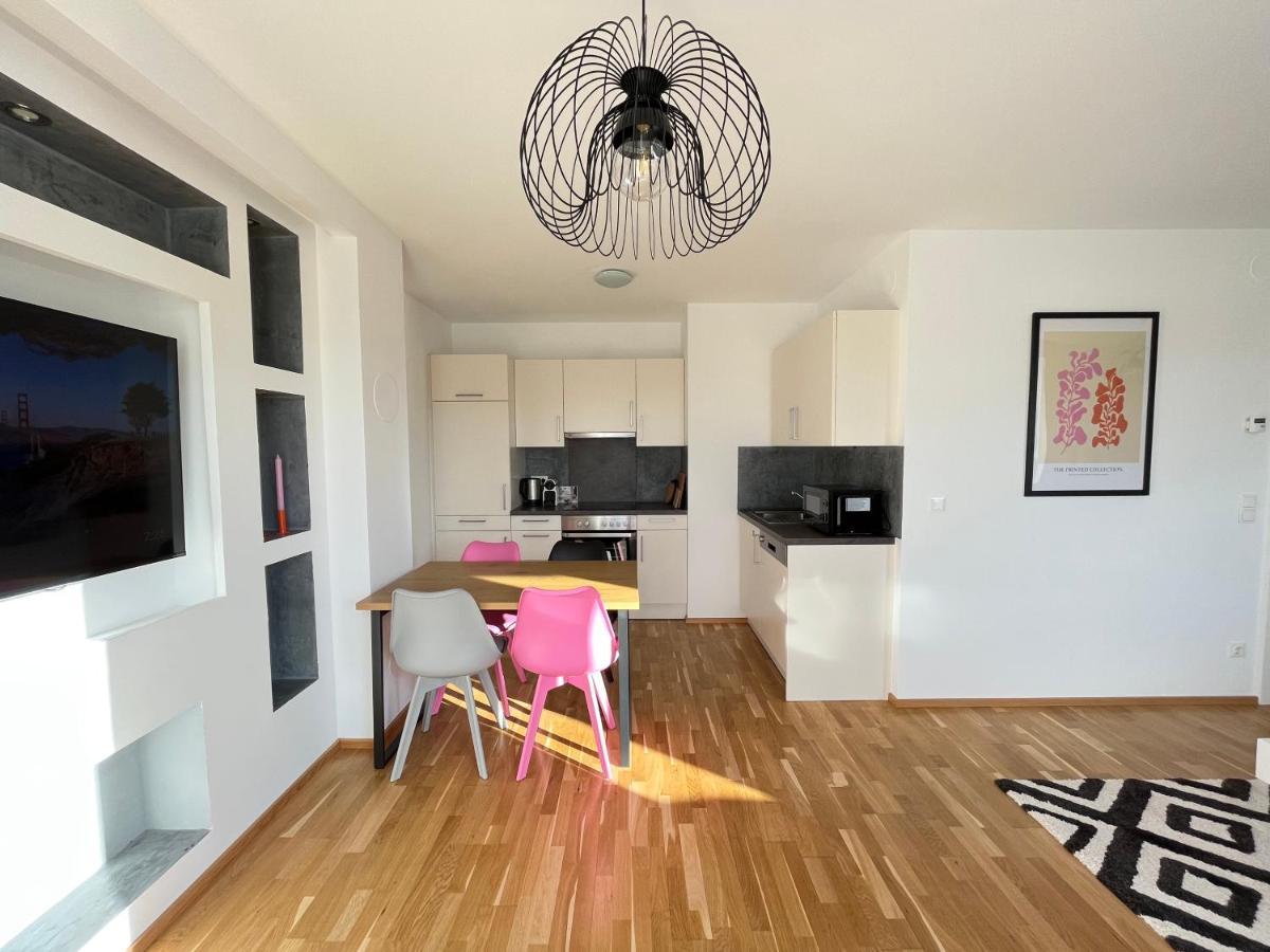 Penthouse Near Central Station With Free Parking Vienna Exterior photo